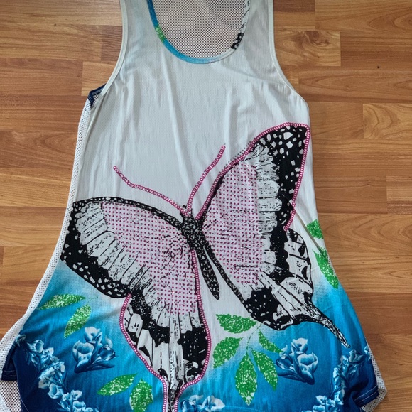 Tank - Picture 3 of 5